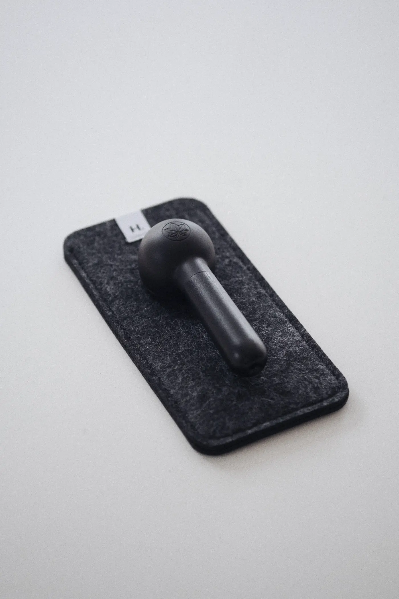 Heir handpipe on felt case